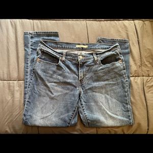 Women’s Levi boyfriend jeans